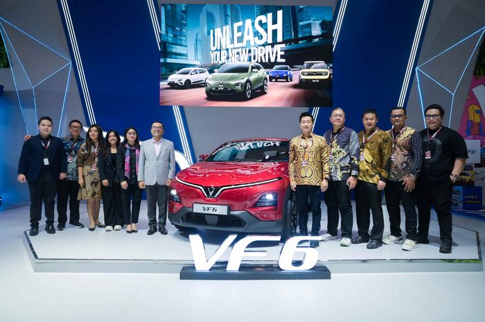 iims surabaya, vinfast, VinFast VF 6, VinFast Indonesia, Pertama Kali Di Indonesia, VinFast VF 6 Menampakan Diri Di Surabaya