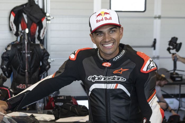 MotoGP, aprilia, jorge martin, racing suit, baju balap, Massimo Rivola, Muncul di Acara Aprilia, Ini Alasan Baju Balap Jorge Martin Sengaja Banget Beda Sendiri