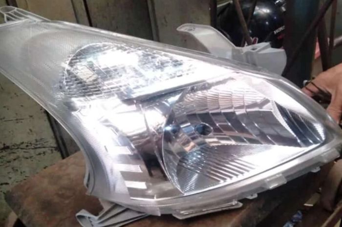 lampu, lampu mobil, mika, mika lampu buram, mika lampu, Mika Lampu Kusam atau Menguning? Dipoles Seperti Baru Ternyata Murah
