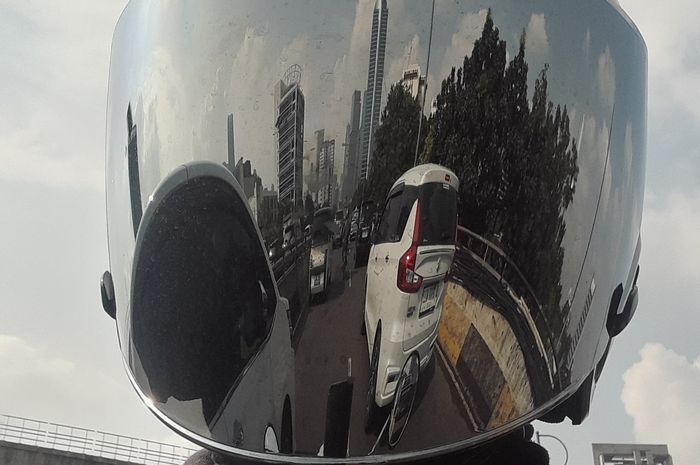 kaca film, tilang elektronik, ETLE, visor helm, visor helm gelap, ETLE Sulit Deteksi Visor Helm Gelap, Ini Penjelasan Polisi