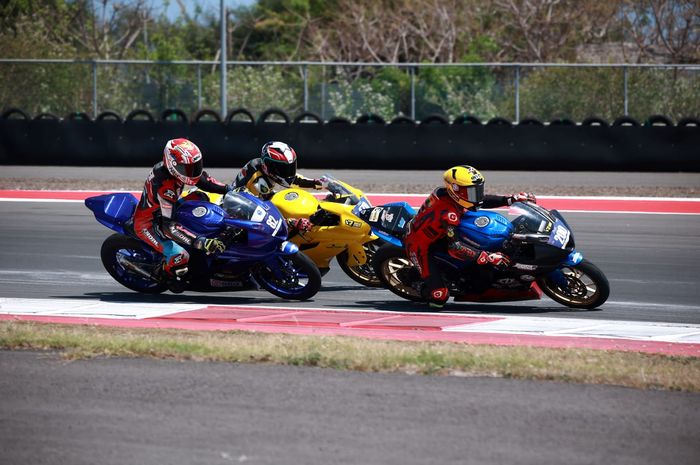 yamaha, balap, yamaha sunday race, Mandalika, Idemitsu bLU cRU Yamaha Sunday Race, Yamaha Sunday Race Digelar Akhir Pekan Ini, Buka Kelas Juara Dunia