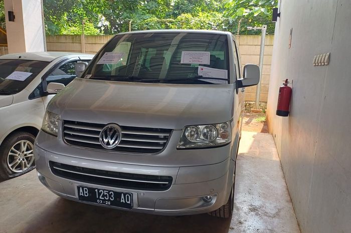 lelang kpk, vw caravelle, Rafael Alun Trisambodo, Lelang Mobil Rafael Alun, Lelang Mobil KPK, Rafael Alun Dimiskinkan, Tas LV dan VW Caravelle Miliknya Laku Dilelang KPK Rp 130 Juta Saja