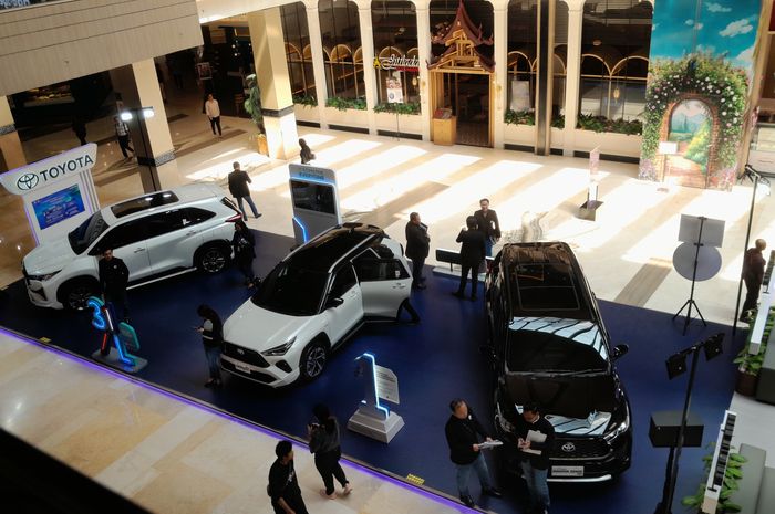 toyota, Toyota Astra Motor (TAM), innova zenix, Toyota Space, Di Acara Toyota Space, Innova Lama Bisa Jadi Innova Zenix Hybrid, Begini Caranya