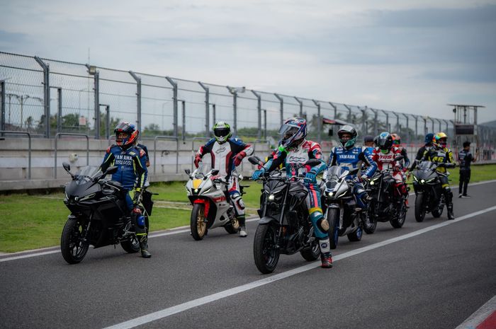 yamaha, yamaha r25, yamaha mt 25, yamaha sunday race, Begini Rasanya Coba Langsung Yamaha R25 dan MT25 Baru di Sirkuit Mandalika