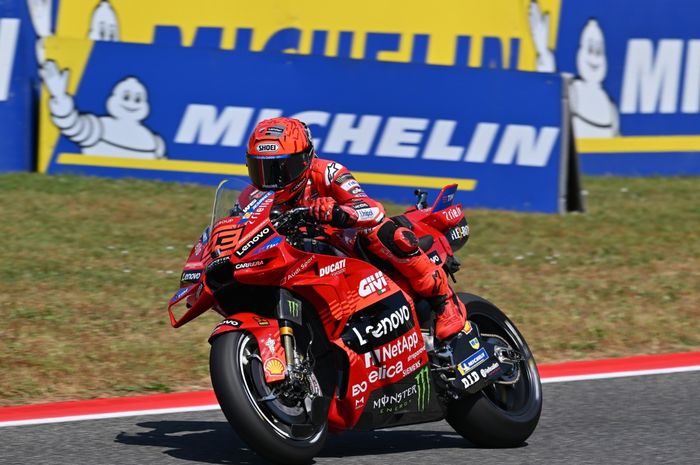 MotoGP, Marc Marquez, motogp italia, kualifikasi motogp, pecco bagnaia, Kalahkan Pecco Bagnaia, Marc Marquez Rebut Pole di Kualifikasi MotoGP Italia 2025