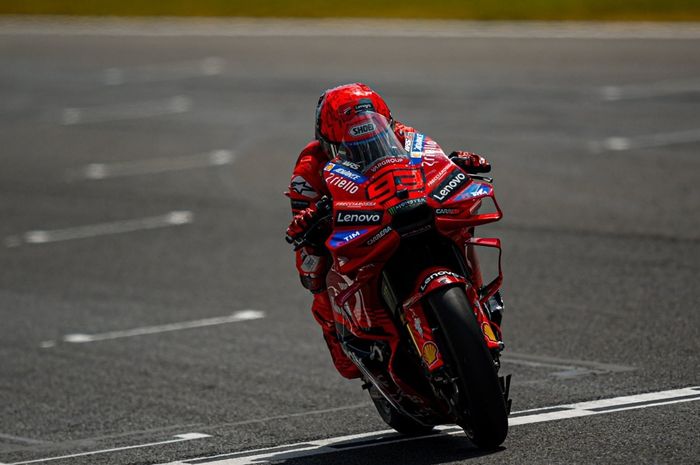 MotoGP, Marc Marquez, motogp italia, alex marquez, pecco bagnaia, sprint motogp, Sempat Ada Masalah Saat Start, Marc Marquez Menang Sprint MotoGP Italia 2025