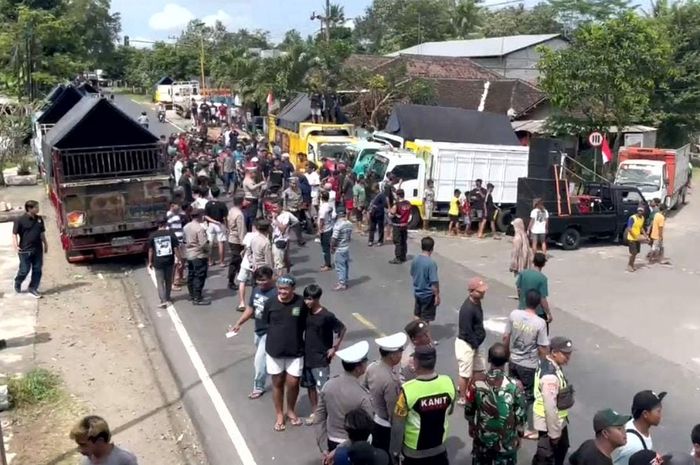 sopir truk, truk odol, Sanksi Truk ODOL, demo odol, Ramai Demo Sopir Truk Terkait ODOL, Polisi Beberkan Tentang Penerapan Sanksi