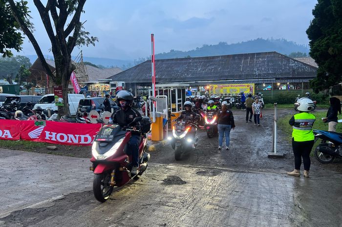 hpci, pt daya adicipta motora, honda pcx club indonesia, Nocturnity Riding Bandung, Malam-malam Seru, HPCI Korwil Jabar dan DAM Sukses Gelar Nocturnity Riding di Bandung