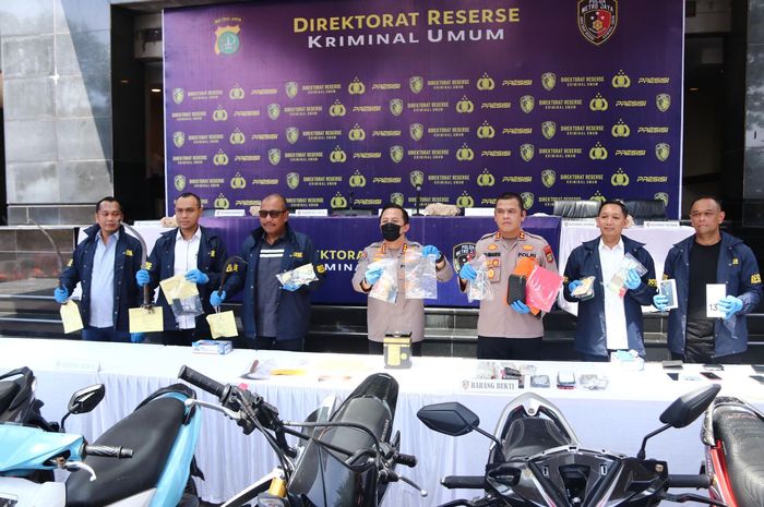 polda metro jaya, curanmor, AKBP Putu Kholis Aryana, Pemilik Motor Yang Hilang April-Juni, Dikembalikan Polda Metro Jaya