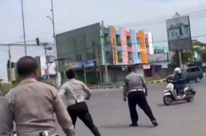 polisi, sragen, pencurian motor, maling motor, Detik-detik Menegangkan Polisi Gagal Cegat Pemotor, Dosa Pengendara Terkuak