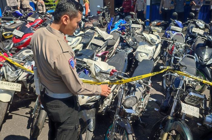 balap liar, motor bekas, Polresta Magelang, Motor Sitaan Polisi, Balap Liar Magelang, Polresta Magelang Mirip Showroom Dadakan, 112 Motor Bekas Diperlakukan Seperti Kerupuk
