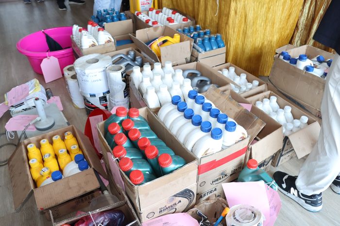 jakarta barat, polres jakarta barat, oli palsu, Oli Shell Helix Palsu, Gawat! Sindikat Oli Palsu Ditemukan di Kembangan, Pakai Cara Ini Pelaku Raup Milliaran