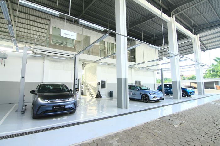 BYD Indonesia, Dealer BYD, dealer resmi byd, BYD Indonesia Sedang Mode Ngebut, Target Bikin Dealer Resmi Sebanyak Ini