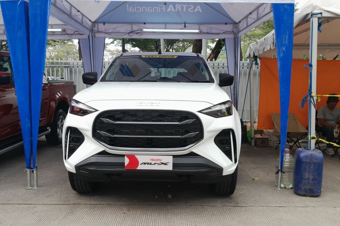 test drive, isuzu mu-x, isuzu, Isuzu New MU-X 4 WD di GIIAS 2025, Jarang Dilirik Orang, Ternyata Isuzu New MU-X 4 WD Senyaman Ini