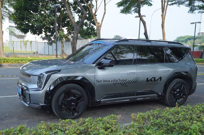 giias, mobil listrik kia, Kia EV6 GT-Line, KIA EV9 GT-Line, GIIAS 2025, Tak Mau Ketinggalan Tren Mobil Listrik, KIA Boyong EV9 dan EV6 GT-Line ke GIIAS 2025