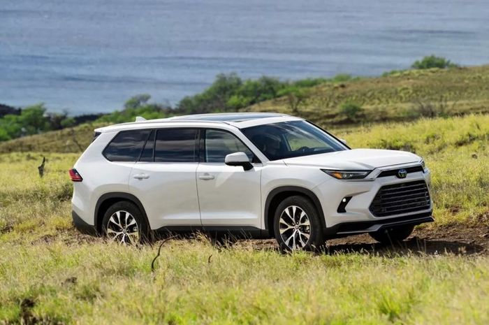 Amerika Serikat, crossover, mobil baru, Toyota Kijang Innova Zenix, Toyota Grand Highlander, Versi Baru Kakak Toyota Kijang Innova Zenix Meluncur, Segini Harganya
