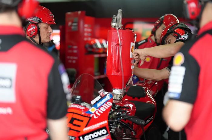 bensin motogp, BBM motor MotoGP, regulasi motogp, bahan bakar motogp, motogp 2027, spesifikasi bbm motogp, MotoGP Beralih ke Bahan Bakar Baru, Cuma 2 Jenis Ini yang Diperbolehkan