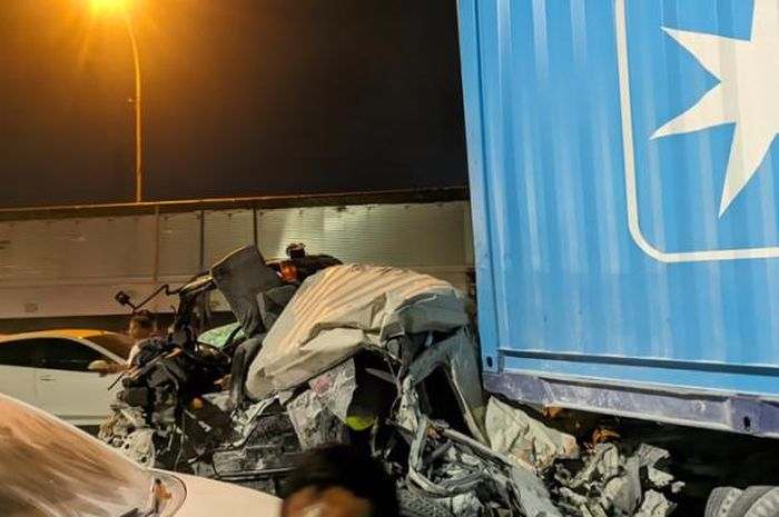 truk, rem blong, knkt, Truk Rem Blong, Exhaust brake, tips cegah rem blong pada truk, KNKT Ungkap Fitur yang Mampu Selamatkan Truk Rem Blong Dari Maut