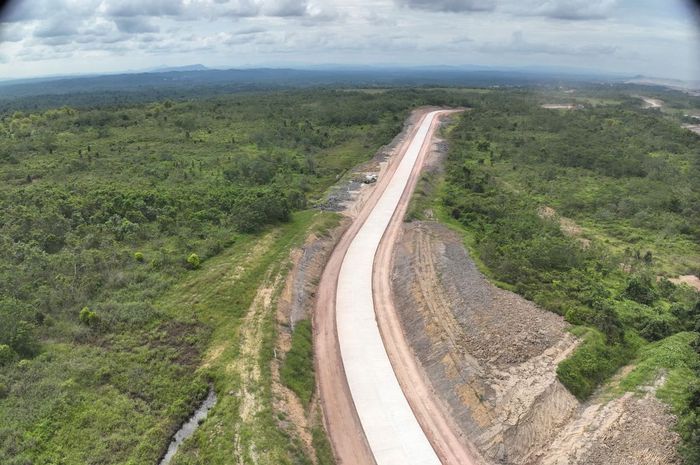 kalimantan timur, Metode Cakar Ayam Modifikasi, Jalan Tahan Banting, Metode Jalan CAM, Fondasi Jalan, Busung Dada, Kualitas Jalan Raya di Kalimantan Timur Diklaim Tahan Banting Karena Teknologi Ini