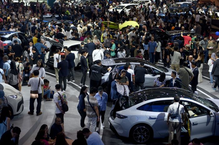 giias, BYD Indonesia, GIIAS 2025, denza, Segini SPK BYD Selama GIIAS 2025, Naik Sebanyak Ini Ketimbang Tahun Lalu