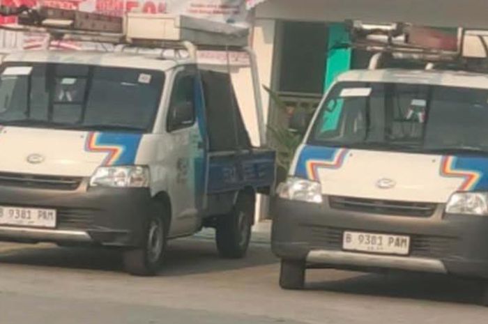 pelat nomor, pelat nomor kendaraan, mobil operasional PLN, Pelat Nomor Kembar, Heboh Dua Mobil Operasional PLN Pakai Nopol Kembar, Simak Lagi Aturannya