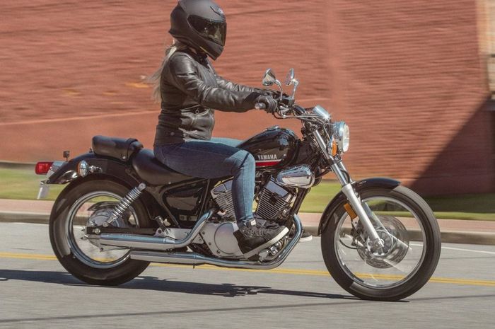 yamaha, motor baru, cruiser, v-twin, Yamaha V-Star 250, Bisa Jalan 313 Km Sekali Full Tank, Ini Versi Tebaru Cruiser V-Twin 250 Cc Yamaha