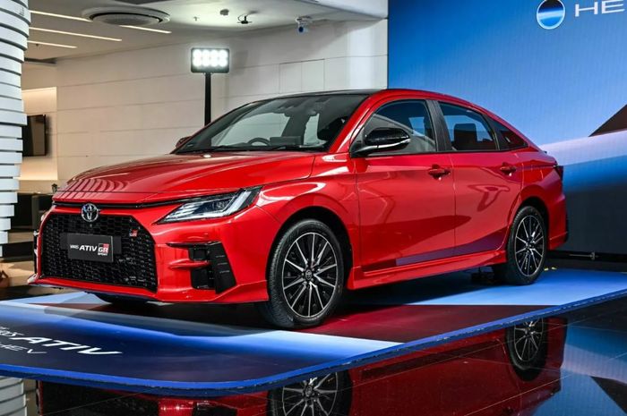 thailand, gr sport, Toyota Vios Hybrid, Toyota Yaris Ativ HEV, Iritnya Tembus 29 Km/Liter, Toyota Vios Hybrid Meluncur, Punya Trim GR Sport