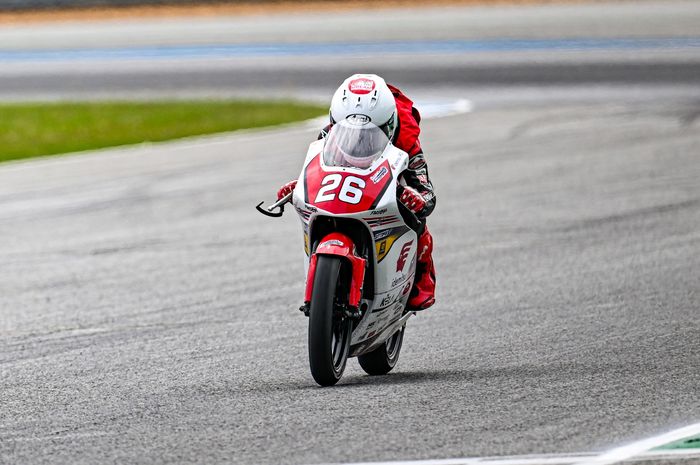 astra honda motor, pembalap indonesia, pembalap astra honda, Bintang Pranata Sukma, Abimanyu Bintang Fermadi, Pembalap Muda AHM Kencang, Dua Kali Podium di Balapan Thailand Berhasil Diamankan