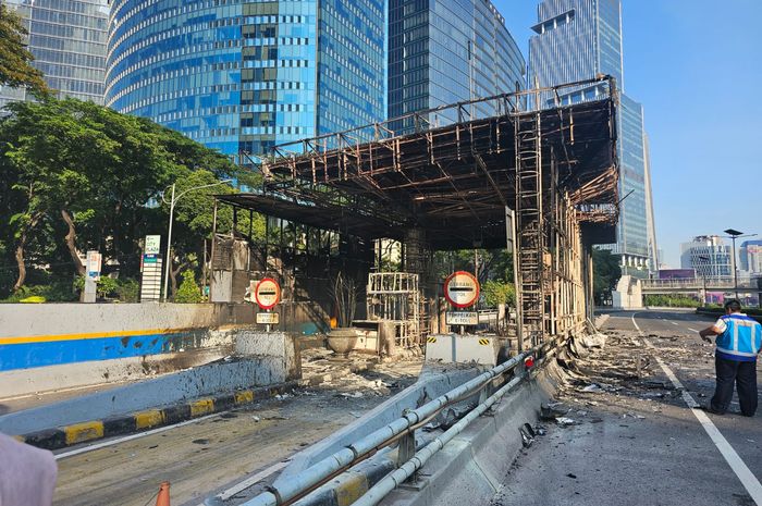 demo, slipi, jasa marga, Jalan tol Ditutup, Tol Dalam Kota Belum Normal, Bisa Zonk di Tengah Jalan