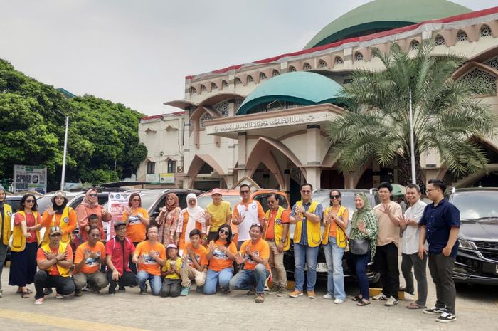 wuling, Komunitas Wuling Jakarta, Wuling Jakarta Raya, Lions Club Jakarta Monas Heritage Auto, Anniversary ke-7 WJR, Rasa Syukur Anniversary ke-7, Wuling Jakarta Raya Gelar Jumat Berkah Sebulan Penuh