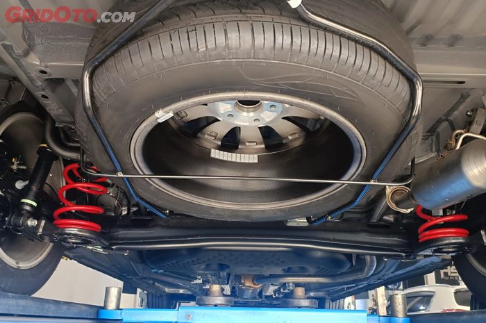darurat, merawat, tekanan angin, ban serep, Sering Dianggap Enteng, Efek Ban Serep Mobil Enggak Pernah Dirawat