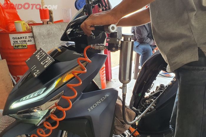 motor matic, penyebab injektor kotor, penyebab injektor motor matic kotor, dampak injektor kotor, dampak injektor motor matic kotor, Inilah Yang Akan Terjadi Jika Injector Motor Matic Tersumbat Kotoran