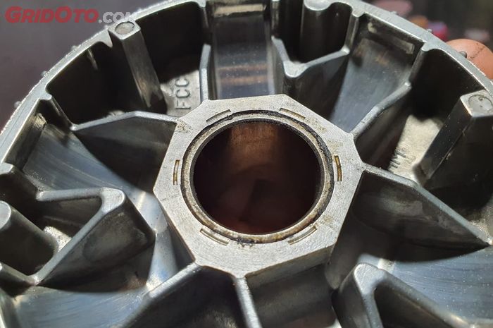 motor matic, puli cvt, kapan harus ganti puli cvt, kapan harus ganti puli cvt motor matic, ganti puli cvt, ganti puli cvt motor matic, puli cvt motor matic, Ini Waktu Yang Tepat Untuk Ganti Puli CVT Motor Matic, Simak