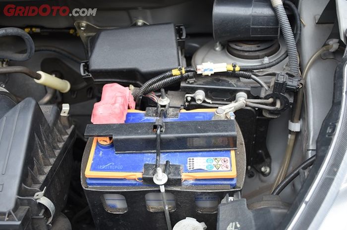 aki mobil, bikin awet aki mobil, cara bikin awet aki mobil, cara bikin awet aki, gimana cara bikin awet aki, gimana caranya bikin awet aki, Begini Cara Ampuh Bikin Umur Aki Mobil Bisa Tahan Lebih Lama Lagi
