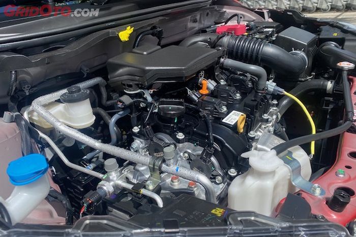 mesin mobil, mematikan mesin Mobil, cara mematikan mesin mobil, Perlu Tahu, Ini Efek Buruk Injak Gas Dalam-dalam Sebelum Mesin Mobil Dimatikan