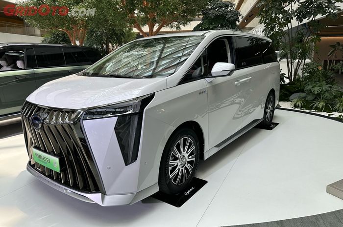 mobil hybrid, plug-in hybrid, Indomobil Group, GAC Group, Aion Indonesia, GAC E9 PHEV, Alphard dan Denza D9 Minggir Dulu, GAC E9 Ini Tempuh 1.000 km Tanpa Mampir SPBU