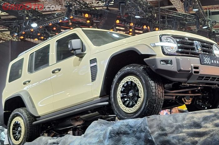 GWM Tank 300 Diesel, tank 300 diesel, Fitur GWM Tank 300 Diesel, Teknologi Tank Turn, Spesifikasi Tank 300 Diesel, Bisa Putar di Tempat, Bedah Spek, Fitur dan Varian Lengkap GWM Tank 300 Diesel di GIIAS 2025
