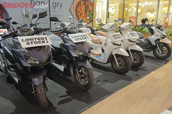 motor honda, astra motor jateng, promo motor honda, Inden motor Honda, honda pcx 160, Stok Ada Segini, Beli Motor Honda Selama Pameran HPMD di Solobaru Unit Bisa Langsung Dibawa Pulang