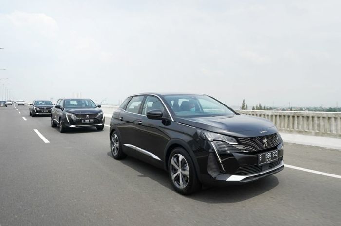 kokpit, dasbor, peugeot, i-Cockpit, i-Cockpit Peugeot, Sensasi Mengemudi Layaknya Di Kokpit Pesawat
