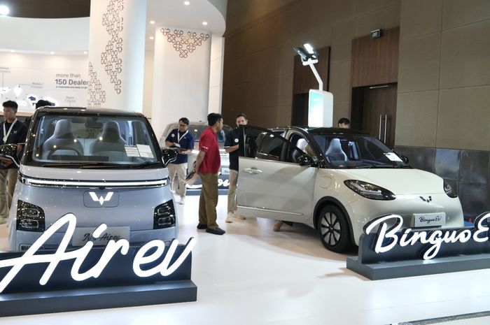 mobil listrik, wuling motors, wuling air ev, Wuling BinguoEV, Wuling Cloud EV, Air EV dan BinguoEV Jadi Mobil Listrik Wuling Terlaris di Gelaran PEVS 2025