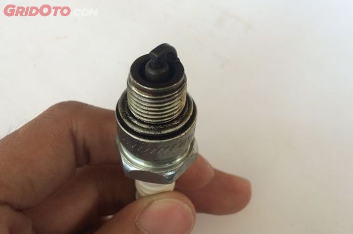busi, busi motor, busi motor mati, busi motor mati total, Sedikit yang Paham, Ini Ciri-ciri Busi Motor Akan Mati Total
