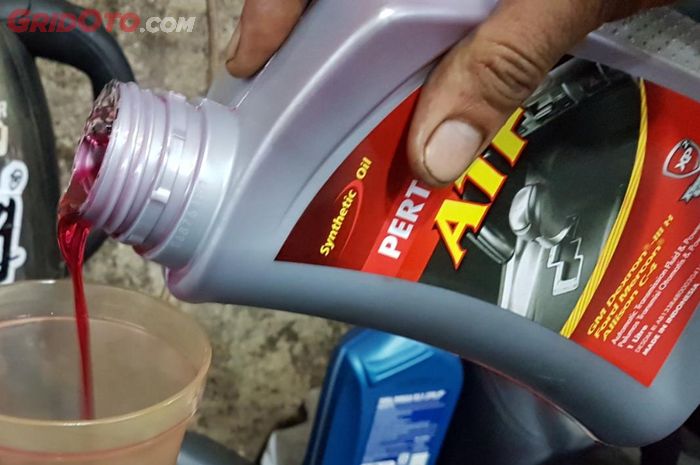 mobil bekas, mobil matic cvt, dampak matic cvt salah pakai oli, risiko matic cvt salah pakai oli, bahaya matic cvt salah pakai oli, oli matic cvt, Jangan Salah Isi, Ini Bahaya Mobil Matik CVT Diisi Oli Transmisi ATF