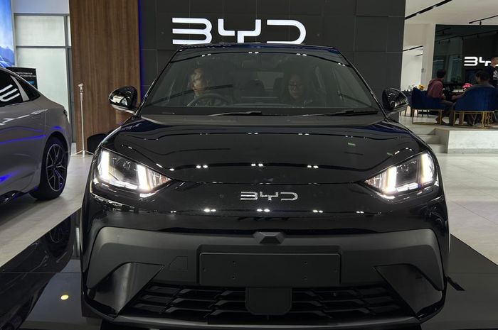 sales, PT BYD Motor Indonesia, BYD Atto 1, Permintaan Meledak, Sales Ungkap Jumlah Pesanan BYD Atto 1 di Dealer