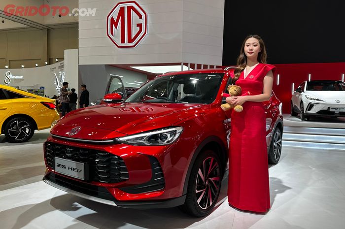 mobil hybrid, MG ZS, GIIAS 2025, MG ZS HEV, Enggak Perlu Ngecas Baterai, MG ZS HEV Punya 8 Mode Penggerak