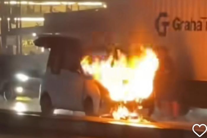 wuling air ev, air ev, Mobil Listrik Terbakar, Wuling Air EV terbakar, Heboh Wuling Air EV Terbakar, Dugaan Penyebabnya di Luar Perkiraan
