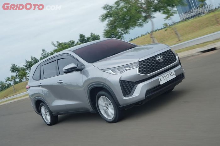 konsumsi bbm, honda cr-v, honda cr-v turbo, innova zenix, Toyota Kijang Innova Zenix, Tanpa Embel-embel Hybrid, Lebih Irit Innova Zenix atau CR-V Turbo?