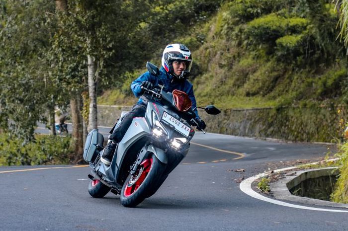 motor, tanjakan, motor matic, Menanjak Pakai Motor Matik, Tanpa Modifikasi Mesin, Cara Ini Bikin Motor Matic Gampang Lewat Tanjakan