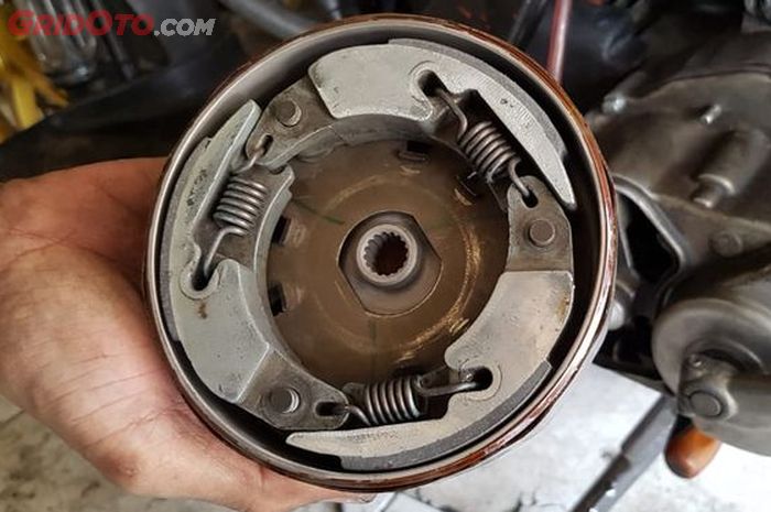 kampas, kampas ganda, kampas ganda kw, Mr. CVT Custom, Cerita Mekanik Soal Konsumen yang Kapok Pasang Kampas Ganda KW di Motor Matic