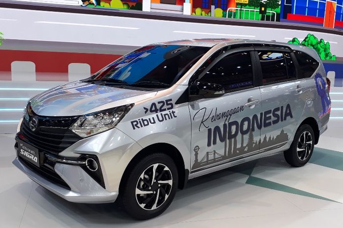 daihatsu, daihatsu sigra, sigra, GIIAS 2025, Sigra 1.2R Deluxe, Daihatsu Sigra Dapat Sentuhan Baru di GIIAS 2025, Harga Naik Tipis