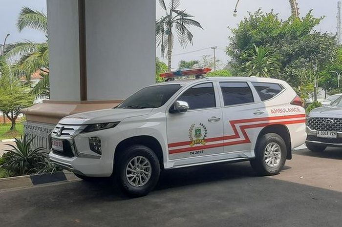 ambulans, Ambulans Bawa Pasien, ambulans kosong, sirene ambulans, Sirine Ambulans, Gak Usah Diintip-intip, Dengar Sirene Ambulans Baik Kosong Maupun Isi Pasien, Segera Minggir!